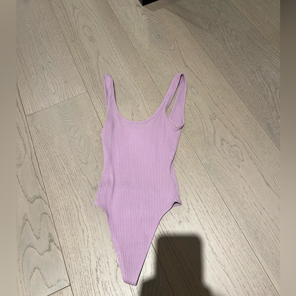 Aritzia Bodysuit - Picture 4 of 4